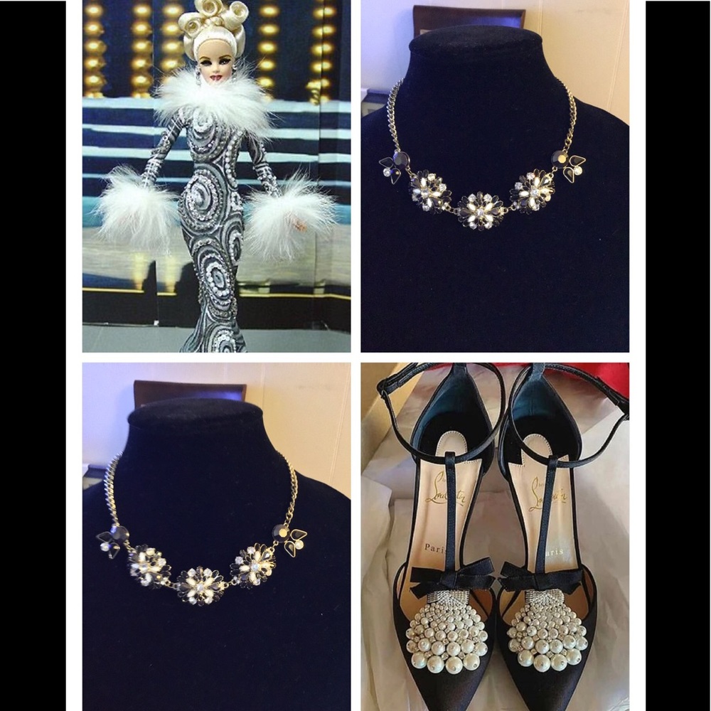 Flower motif necklace